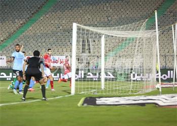 الاهلى يحذر لاعبيه من الاحتكاك بحكم مواجهة المصري