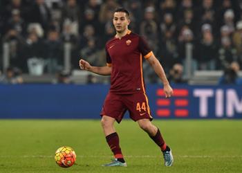 مانولاس يوافق على التجديد لروما