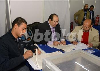 مباشر عمليات الفرز بانتخابات الاهلى الخطيب رئيس ا والمنافسة مشتعلة على مقعد النائب