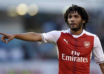 النني يوجه رسالة لسواريز وكافاني