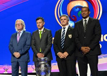 مدرب أوروجواي يعلق على مواجهة مصر بكأس العالم