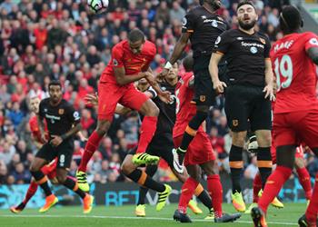 ليفربول يفقد مدافعه حتى نهاية العام