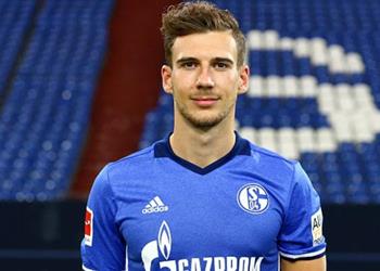 مانشستر يونايتد يشعل الصراع على نجم شالكه