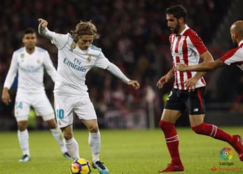 ريال مدريد يرفض هدية برشلونة ويسقط في فخ أتليتك بيلباو