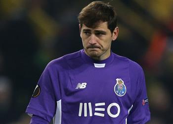 إيكر كاسياس مطلوب في الدوري الإنجليزي