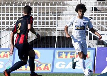 محترفين عمرو وردة أساسي ا مع أتروميتوس في مواجهة بلاتانياس