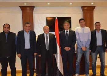 وزير الرياضة يكرم جهاد جريشة بعد اختياره ضمن حكام المونديال