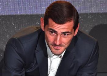 نيوكاسل يحسم موقفه من ضم كاسياس