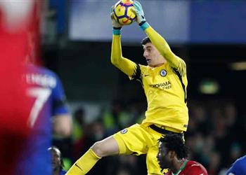 كورتوا يستفز برشلونة وأتليتكو مدريد قبل قرعة دوري الأبطال