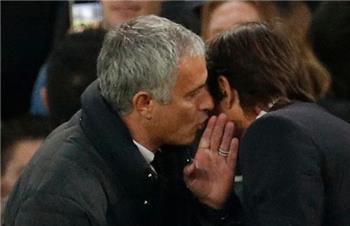 خبايا الملاعب سكاي سبورت تكشف حديث مورينيو وكونتي عقب رباعية البلوز