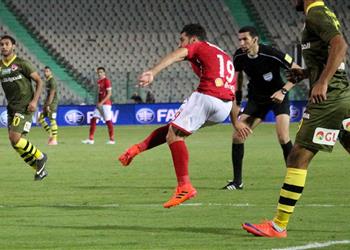 قرار جهاد جريشة يثير غضب جهاز الأهلي في مباراة الأسيوطي