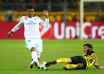 كاسيميرو ليس مهتم ا بمنافس ريال مدريد في دور الـ16 بدوري الأبطال