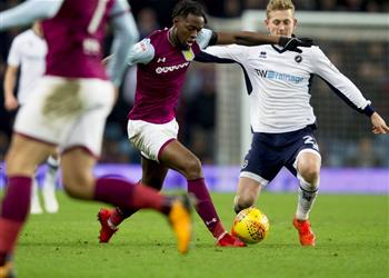 أحمد المحمدي يشارك في تعادل أستون فيلا وميلوول في الشامبيونشيب