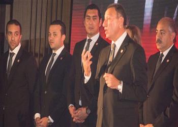 عدلي القيعي يعود إلى الأهلي من جديد