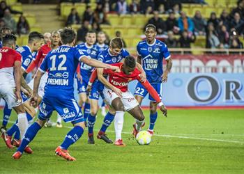 بالفيديو موناكو يقلب الطاولة على تروا بثلاثية في الدوري الفرنسي