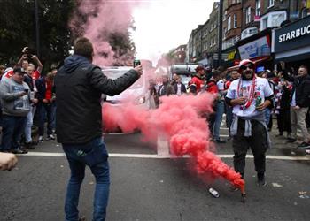 اشتباكات عنيفة بين جماهير أرسنال وكولون
