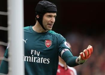 بيتر تشيك يوضح أكبر مشكلة تواجه آرسنال