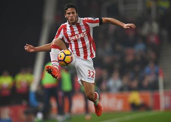 رمضان صبحي أساسي ا مع ستوك سيتي في مواجهة بيرنلي