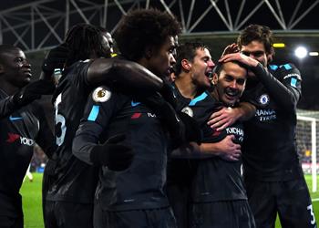 تشيلسي يستعيد توازنه في البريميرليج بثلاثية في شباك هيديرسفيلد