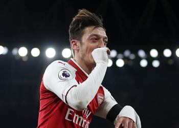 أوزيل يوجه رسالة لبرشلونة