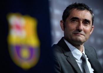 برشلونة يستعد لضم صفقة دفاعية في يناير