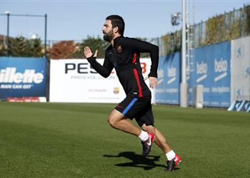 بيشكتاش التركي يكشف موقفه النهائي من ضم توران