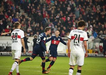 بالفيديو مولر يقود بايرن ميونيخ لفوز صعب على شتوتجارت في البوندسليجا