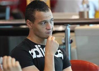 حمادة طلبة عانيت في المصري من ضغط الجهاز الفني وأحمد عيد شاهد