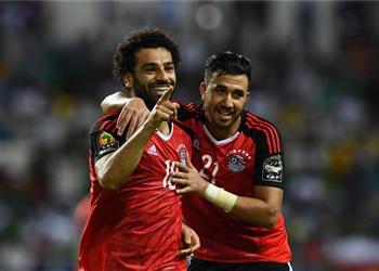 لاعب برشلونة السابق سعيد بتألق محمد صلاح ومصر لها فرصة في الفوز بالمونديال