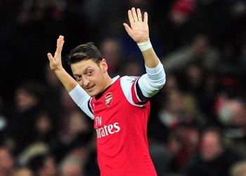 أسطورة ألمانيا ينصح أوزيل بعدم الذهاب إلى ناد إنجليزي