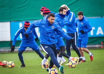 تريزيجيه يقود هجوم قاسم باشا في مهمة صعبة أمام إسطنبول باشاك شهير