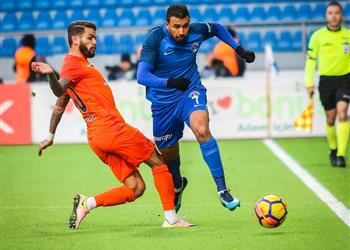 بالفيديو تريزيجيه يشارك في سقوط قاسم باشا أمام إسطنبول باشاك شهير بالدوري التركي