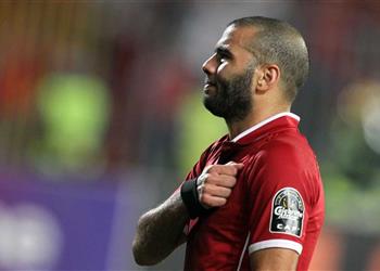 عماد متعب يفاضل بين ناديين سعوديين للرحيل عن الأهلي