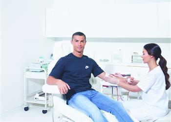 كريستيانو رونالدو يدعو عشاقه لمشاركته في عمل خيري