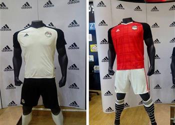 اتحاد الكرة يتسلم ملابس المنتخب الجديدة