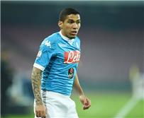 صراع إنجليزي من أجل ضم لاعب وسط نابولي