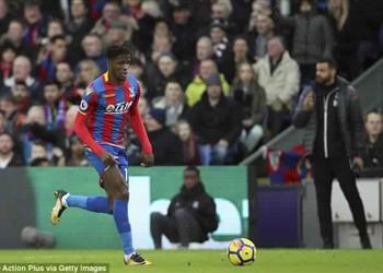 رسميا زاها ينجو من الإيقاف بسبب ركلة جزاء بالاس أمام مانشستر سيتي