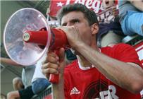 مولر فوز بايرن ميونخ بلقب البوندسليجا هذا الموسم له طعم خاص ويشيد بـ بوروسيا دورتموند