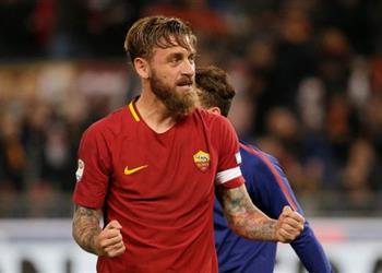 دي روسي يقترب من اعتزال كرة القدم