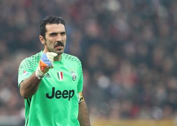 بوفون يوضح موقفه من الاعتزال