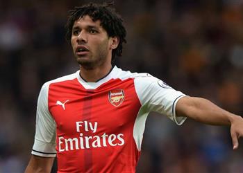 محمد النني بديل ا أمام تشيلسي في الدوري الإنجليزي