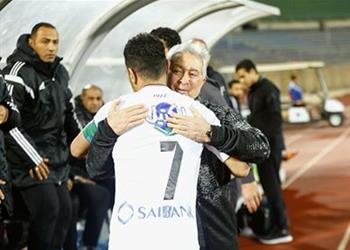 بالفيديو حازم إمام يدخل في مشادة مع جماهير الزمالك عقب استبداله