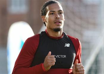 فيرمينو يكشف عن رأيه في فان ديك