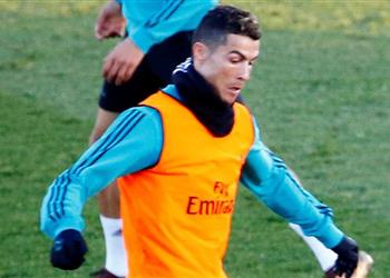 رونالدو يتلقى 3 عروض للرحيل عن ريال مدريد وخطوة تفصله عن بدء المفاوضات