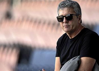 والد ميسي يوضح حقيقة وجود شرط يسمح بمغادرة برشلونة