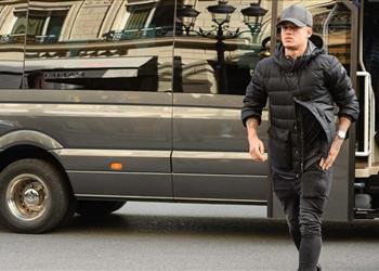 لحظة بلحظة الكشف عن برنامج كوتينيو يوم تقديمه لجماهير برشلونة