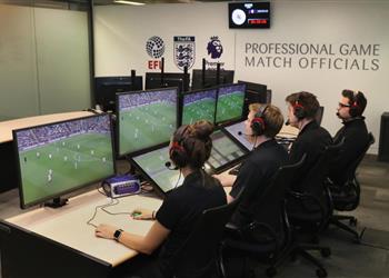 اليوم تقنية الفيديو في الملاعب الإنجليزية لأول مرة في التاريخ