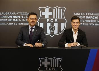 رسميا كوتينيو يوقع عقود انتقاله إلى برشلونة