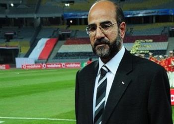 المسابقات تحدد ملعب مباراة الرجاء والأهلي