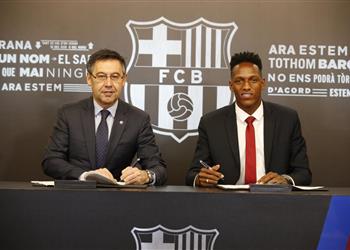 برشلونة يحصل على توقيع مينا رسميا لـ 6 سنوات